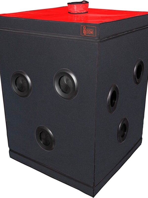 Secret Dome - Kink Club Cabin Scandale must ja punane