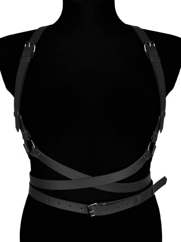 Karess – Noemi Black kehakaunistus