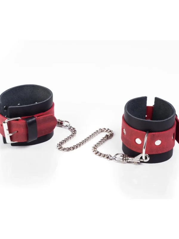 Whips – Crazy Horse Cuffs käerauad